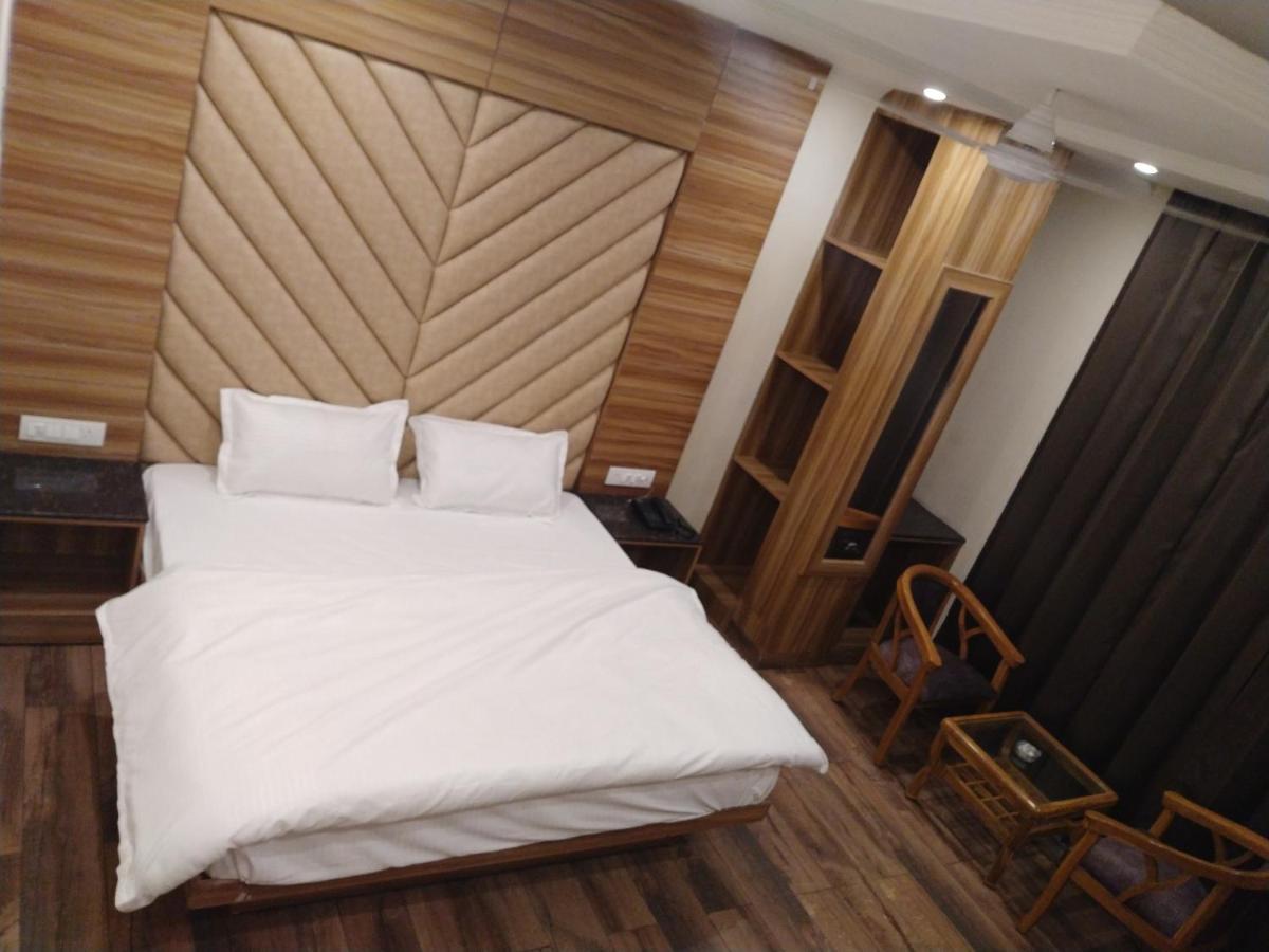 Pinnacle Vesta Homestay Masuri Exterior foto