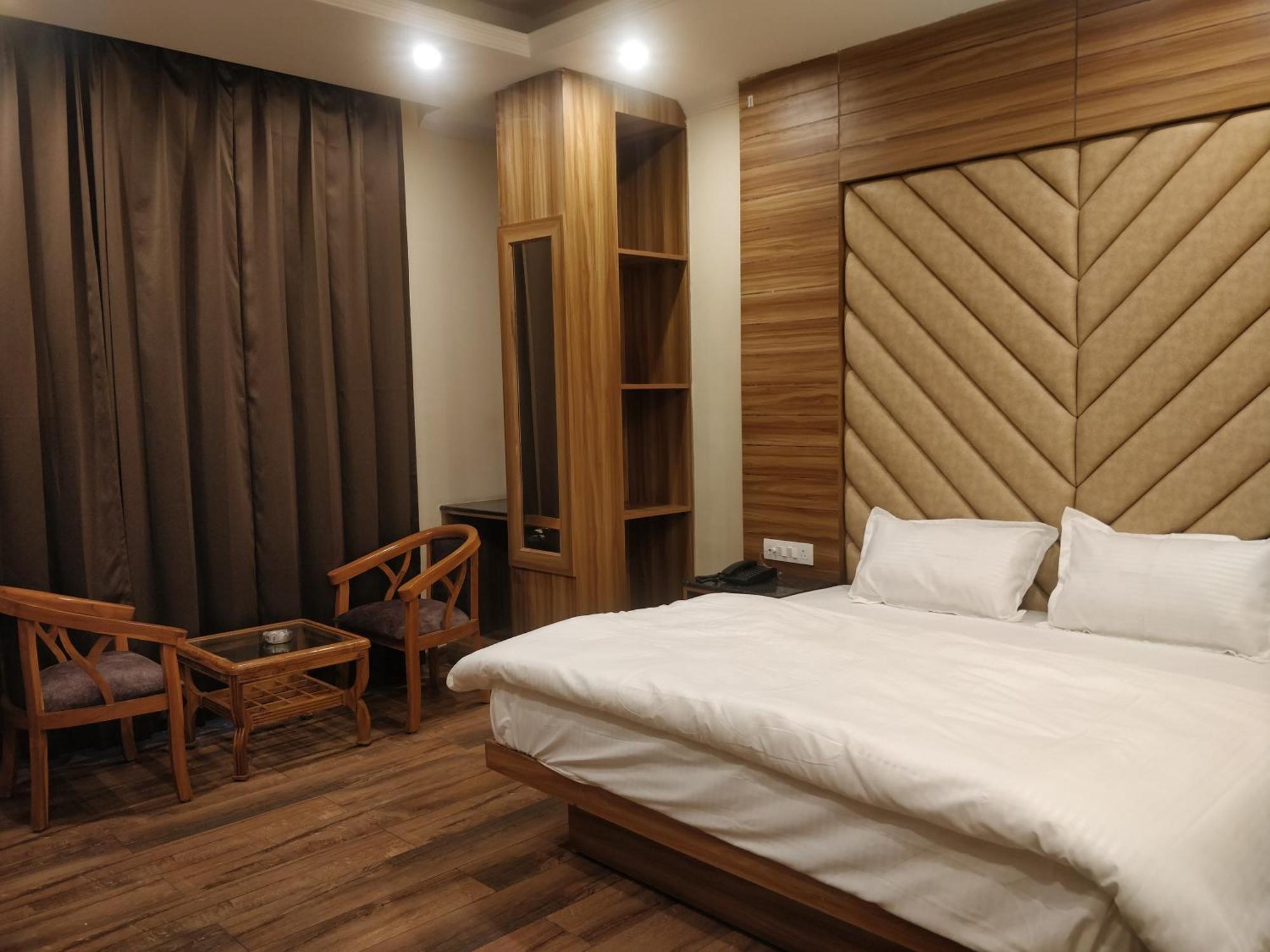 Pinnacle Vesta Homestay Masuri Exterior foto