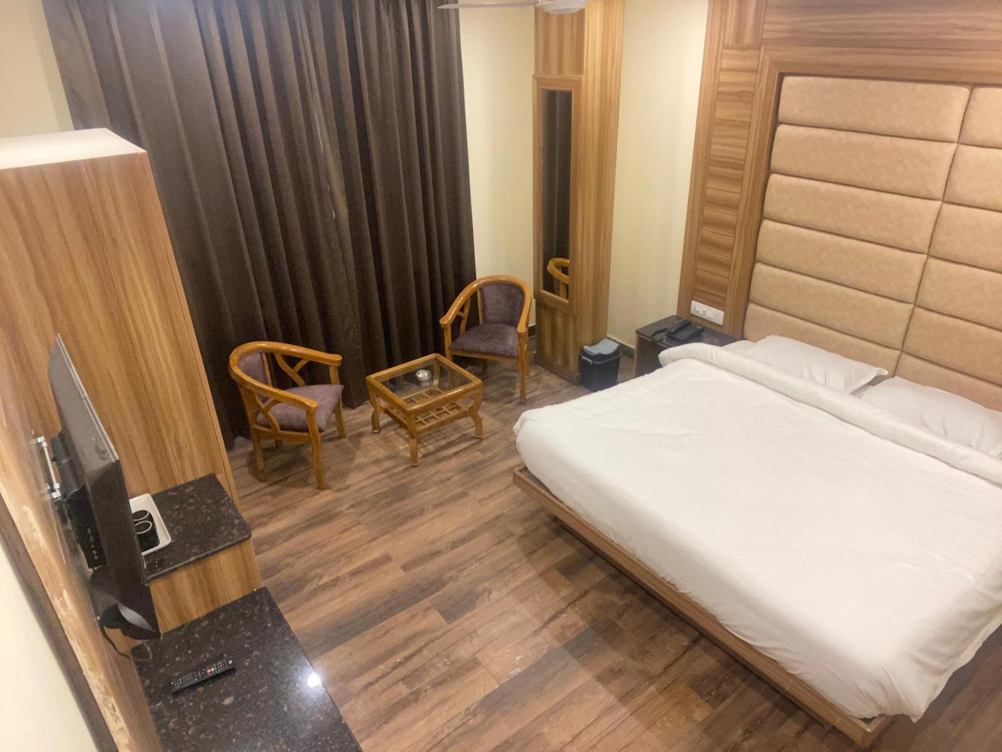 Pinnacle Vesta Homestay Masuri Exterior foto